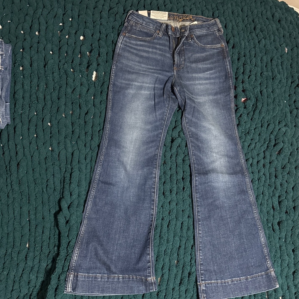 Never wore, too small